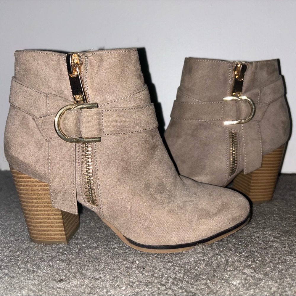 Apt. 9 Ankle Boots